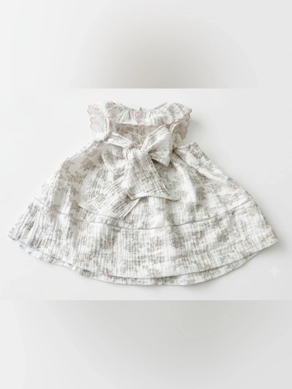 Sophie & Lucas girl's floral dress with ties at the back.  Size 3M.